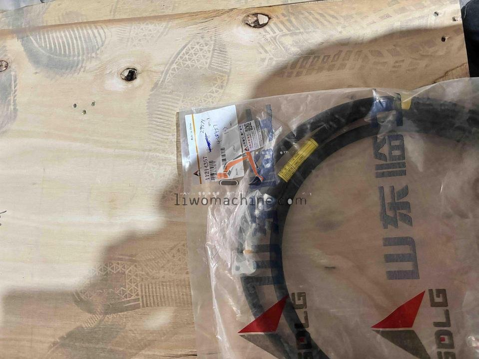 XCMG 11214357 hose - Professional Construction Machinery Parts