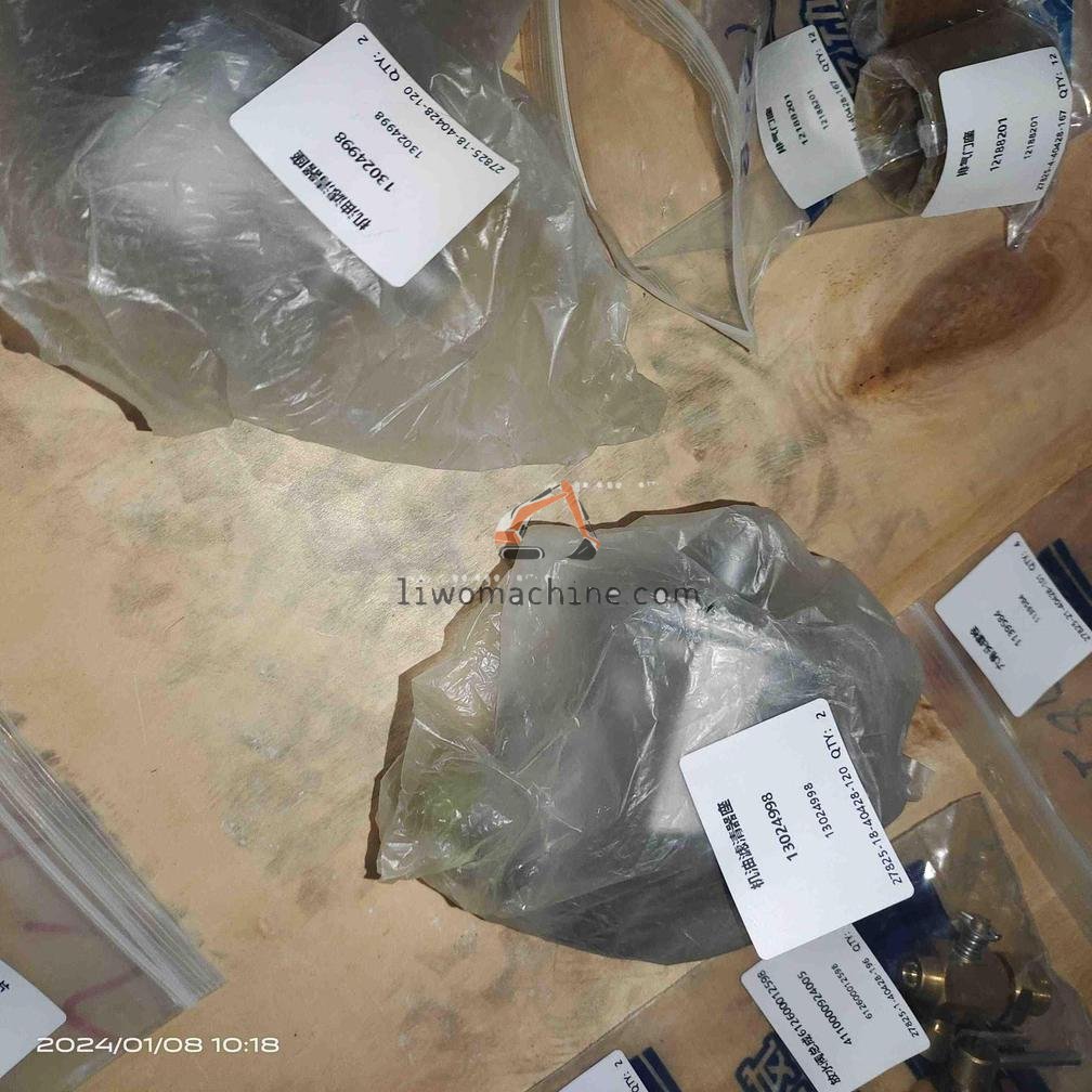 XCMG 13024998 机油滤清器座 - Professional Construction Machinery Parts