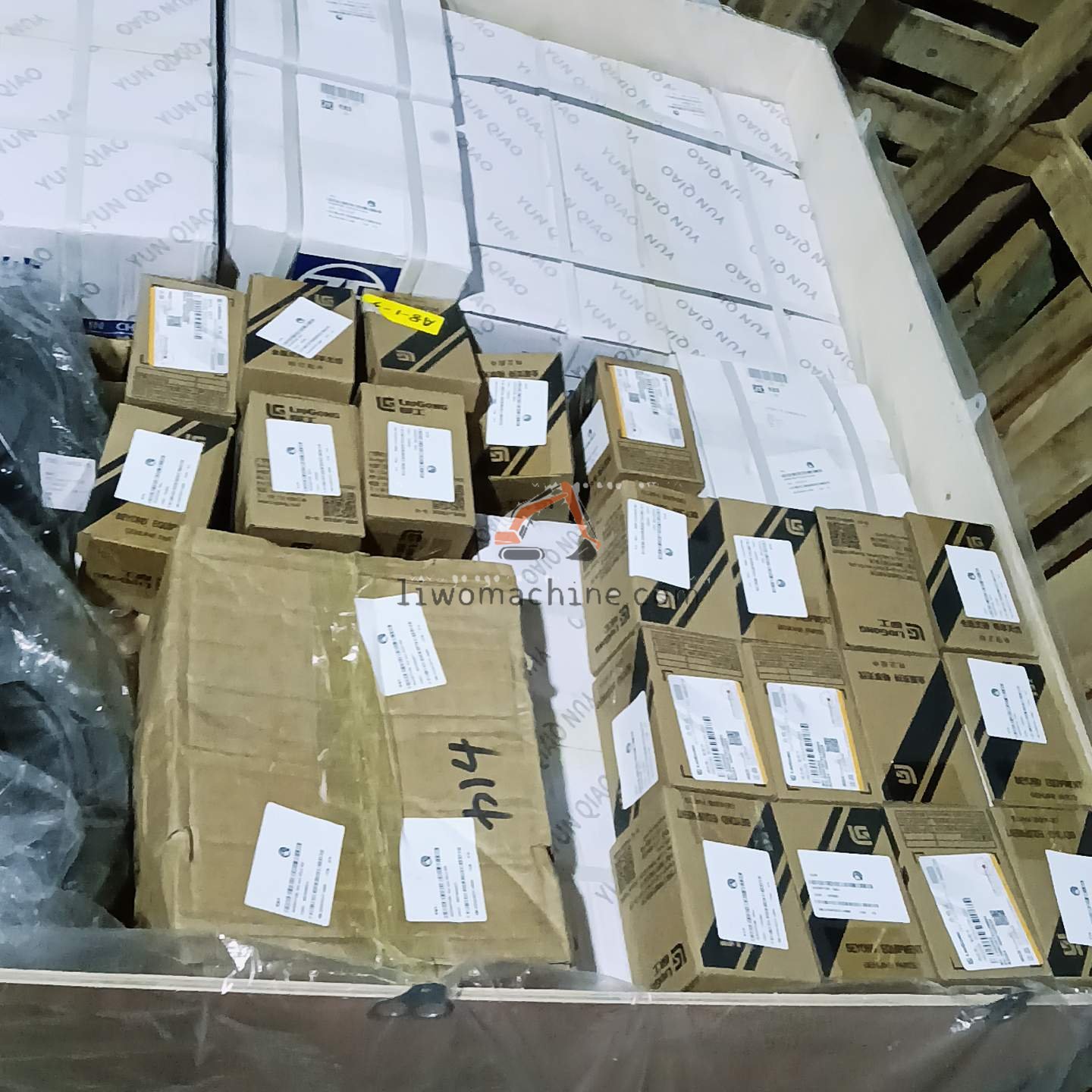 XCMG 13K0002 调压阀 LG1063 - Professional Construction Machinery Parts