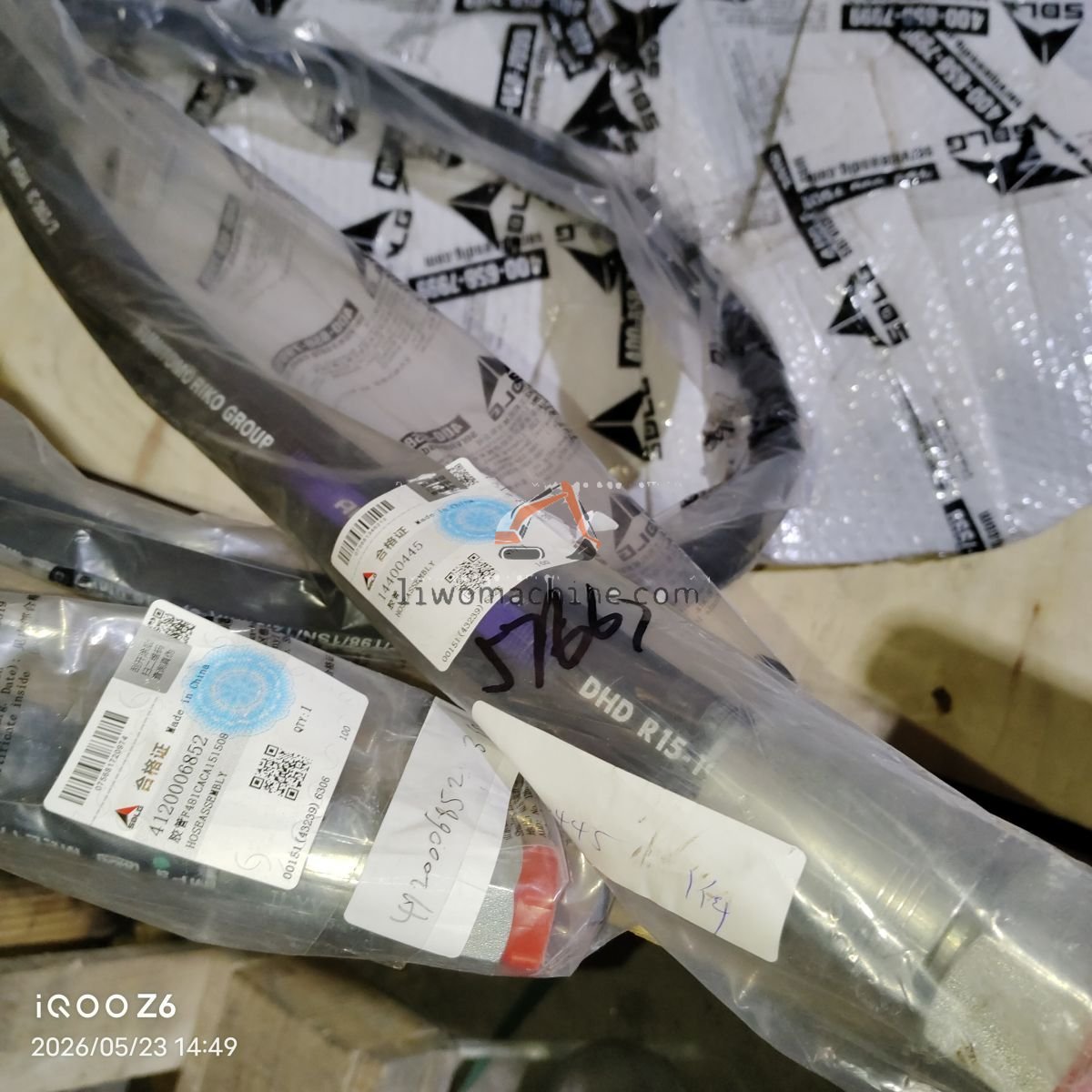 XCMG 14400445 胶管 - Professional Construction Machinery Parts