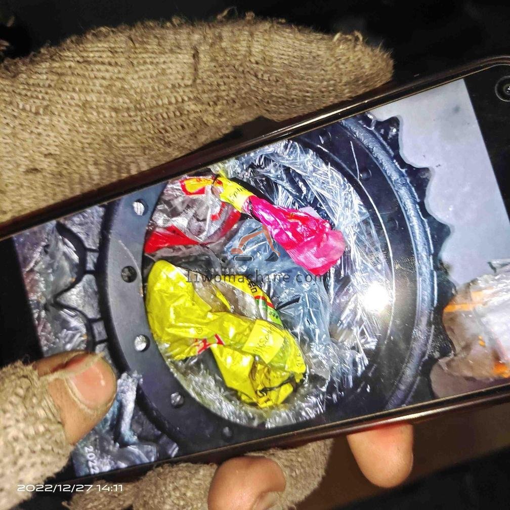 XCMG 14402695 Top roller - Professional Construction Machinery Parts