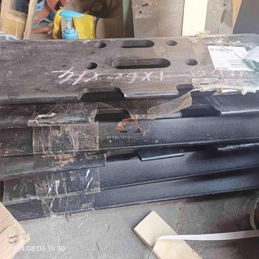 XCMG 14403521 Track shoe - Professional Construction Machinery Parts