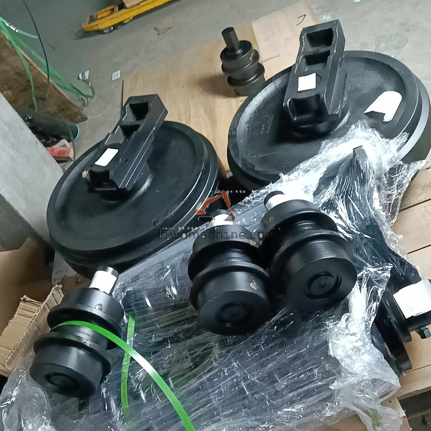 XCMG 14404059 Idler - Professional Construction Machinery Parts