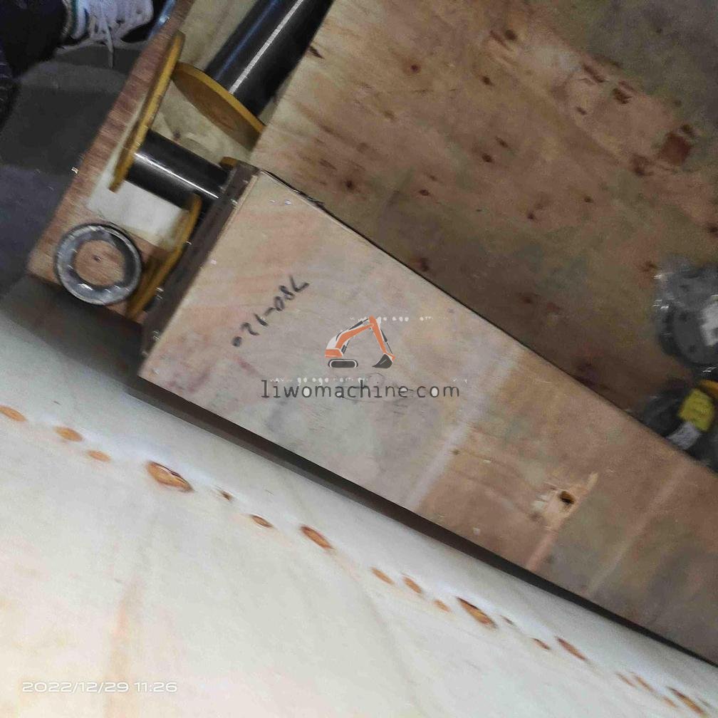 XCMG 16608047520 Steering cylinder - Professional Construction Machinery Parts