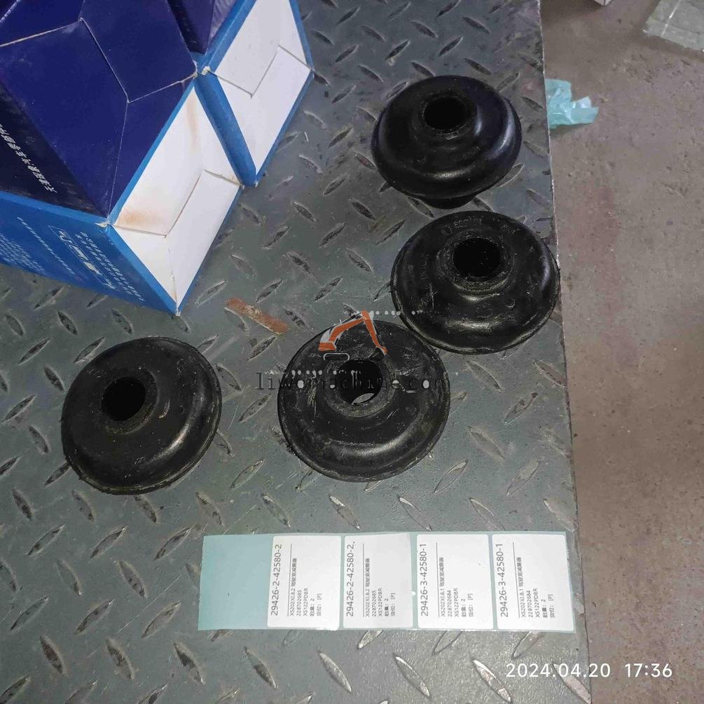 XCMG 228702684 XS202Ⅺ.8.1 驾驶室减震器 - Professional Construction Machinery Parts