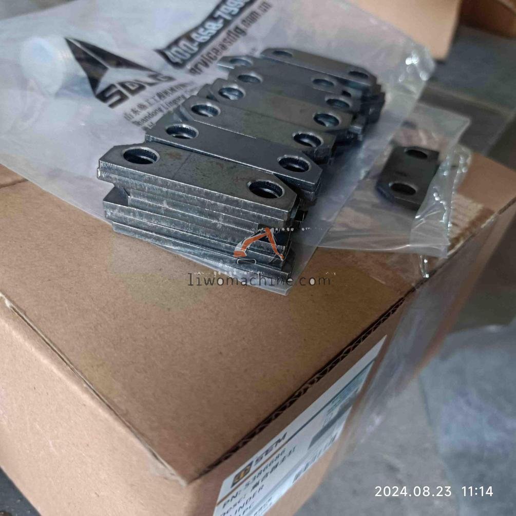 XCMG 26070001091 挡板 - Professional Construction Machinery Parts