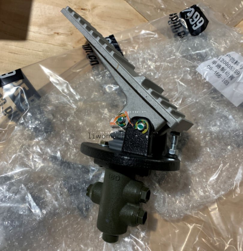 XCMG 28180003771 制动阀总成 - Professional Construction Machinery Parts