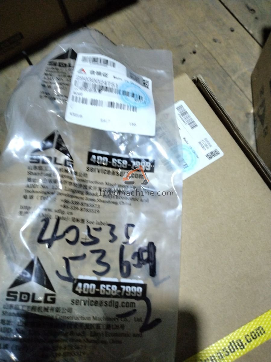 XCMG 29030024751 发动机出水管 - Professional Construction Machinery Parts