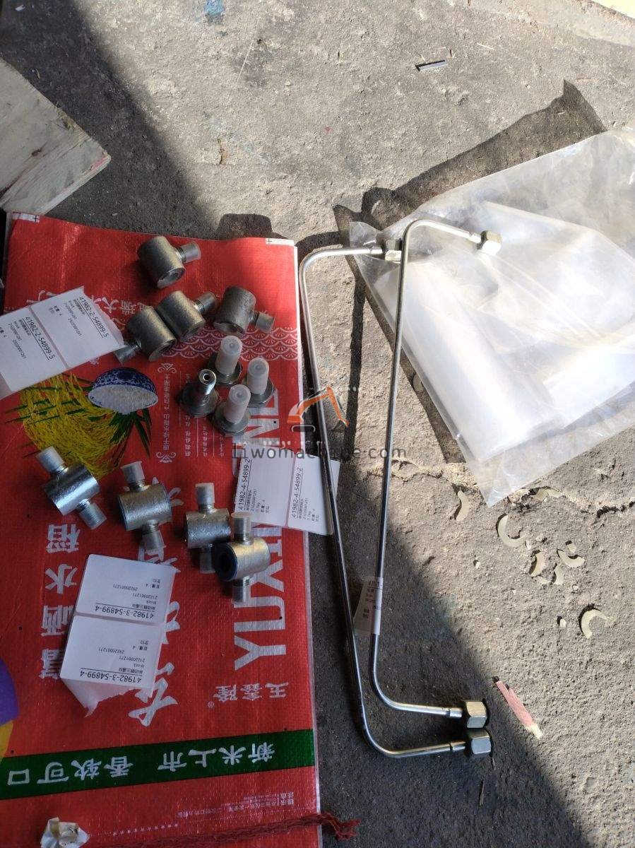 XCMG 29220001251 制动器管接头 - Professional Construction Machinery Parts
