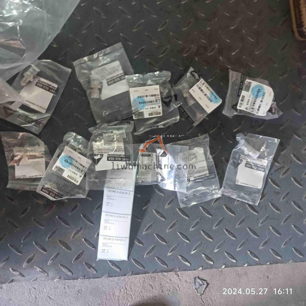 XCMG 29230000122 接头体 - Professional Construction Machinery Parts