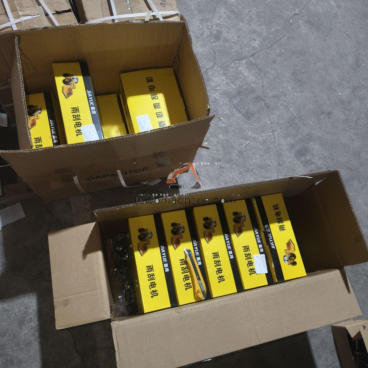 XCMG 29290013601 windshield wiper - Professional Construction Machinery Parts