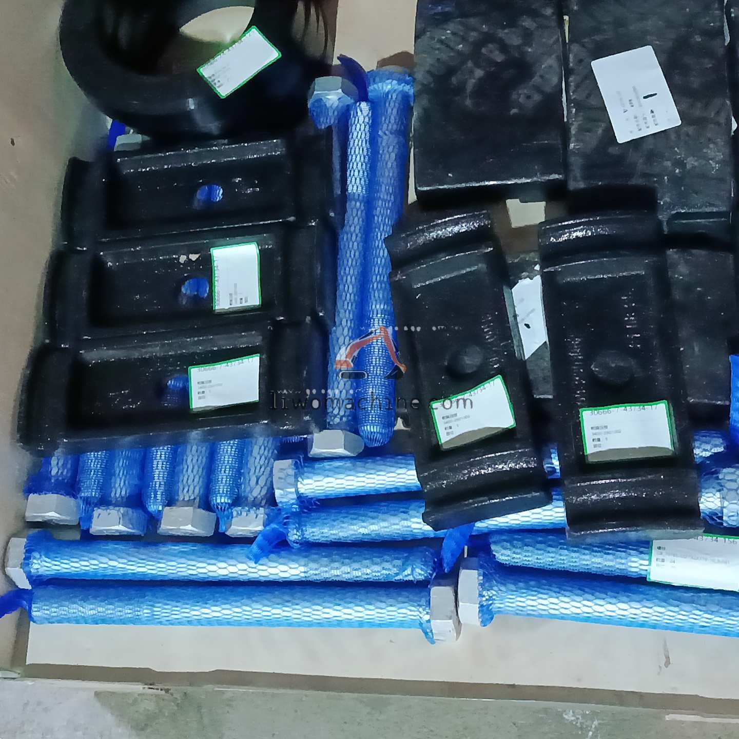 XCMG 3400-2901002 前簧压板 - Professional Construction Machinery Parts