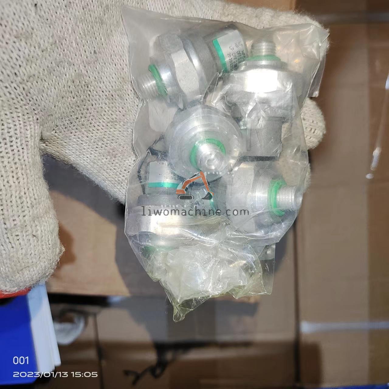 XCMG 34B1241 PRESSURE SWITCH 835H (2018) - Professional Construction Machinery Parts