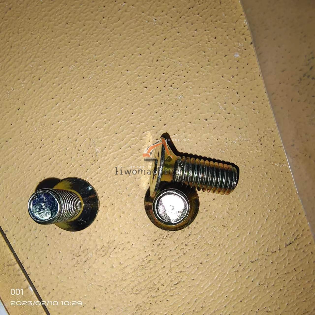 XCMG 4014000401 螺钉GB819.2-M10*25 - Professional Construction Machinery Parts