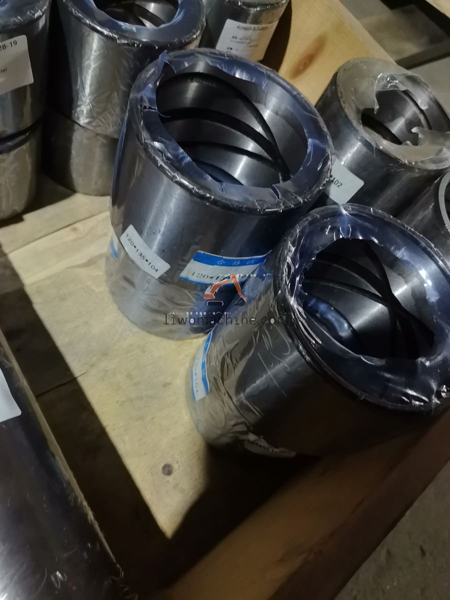 XCMG 4043001541 轴套LGB302-120*104C1 120-135-104 - Professional Construction Machinery Parts