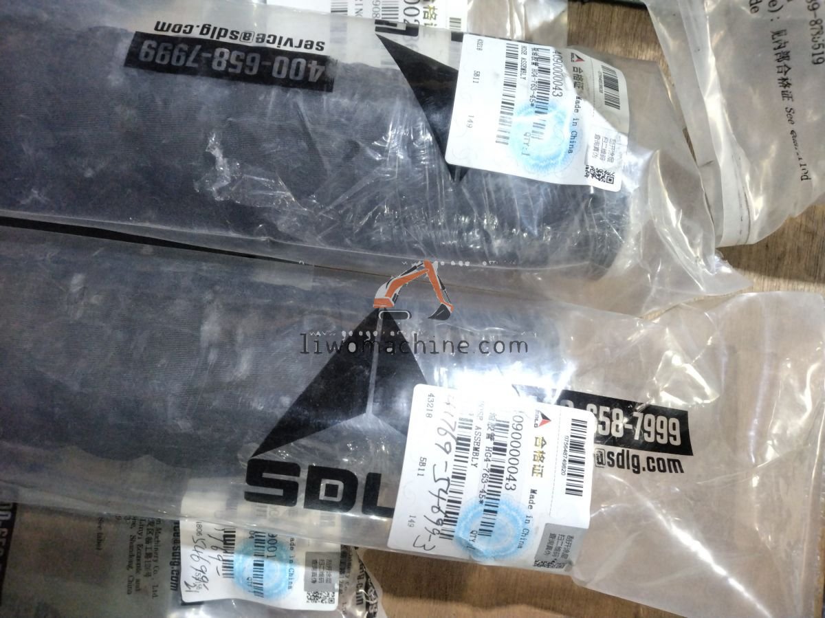 XCMG 4090000043 OIL INLET PIPE HG4-763-45*450 - Professional Construction Machinery Parts