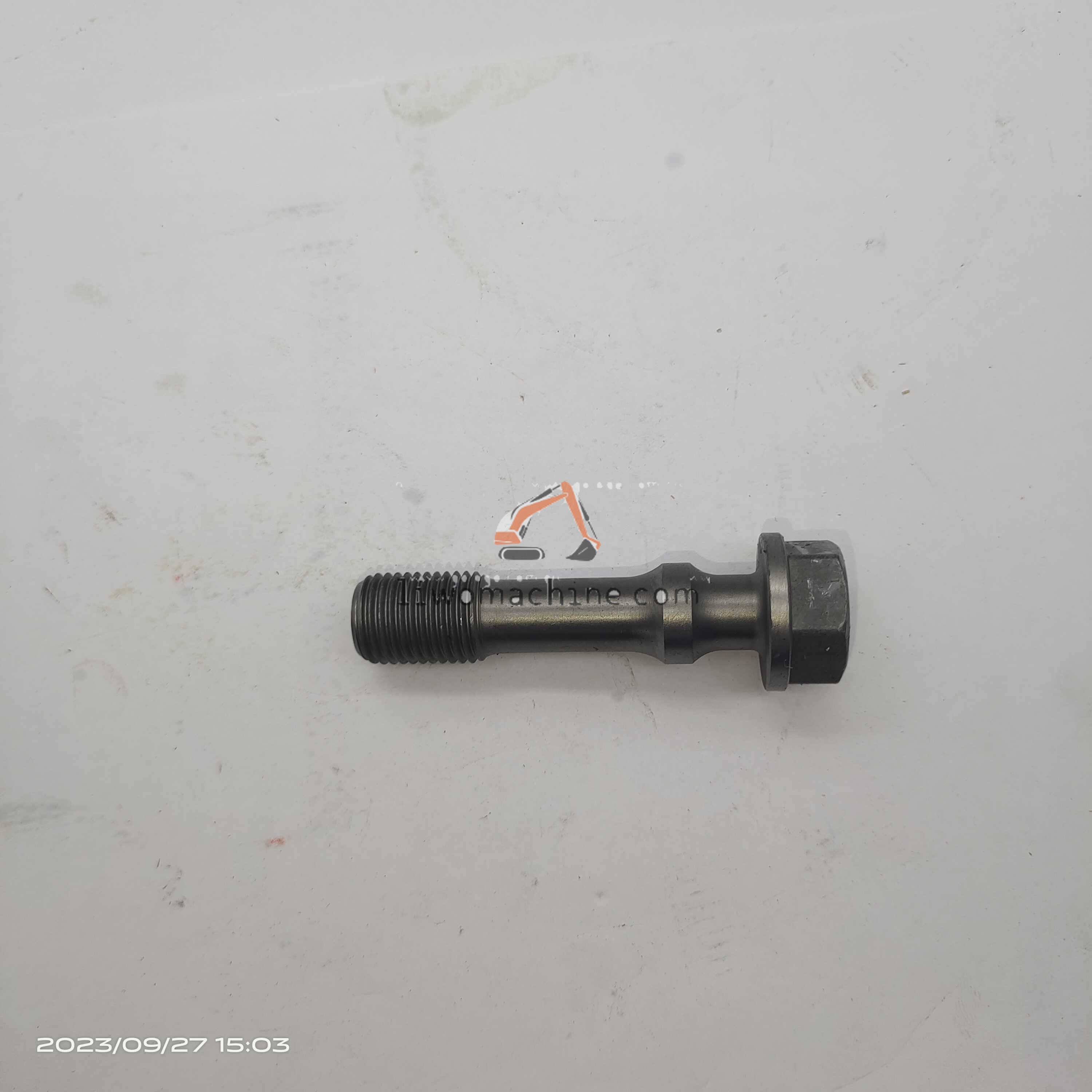 XCMG 4110000556108 BOLT 81500030023 - Professional Construction Machinery Parts