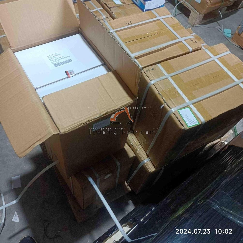 XCMG 4110000565190 EXHAUST C04AL-04AL603 - Professional Construction Machinery Parts
