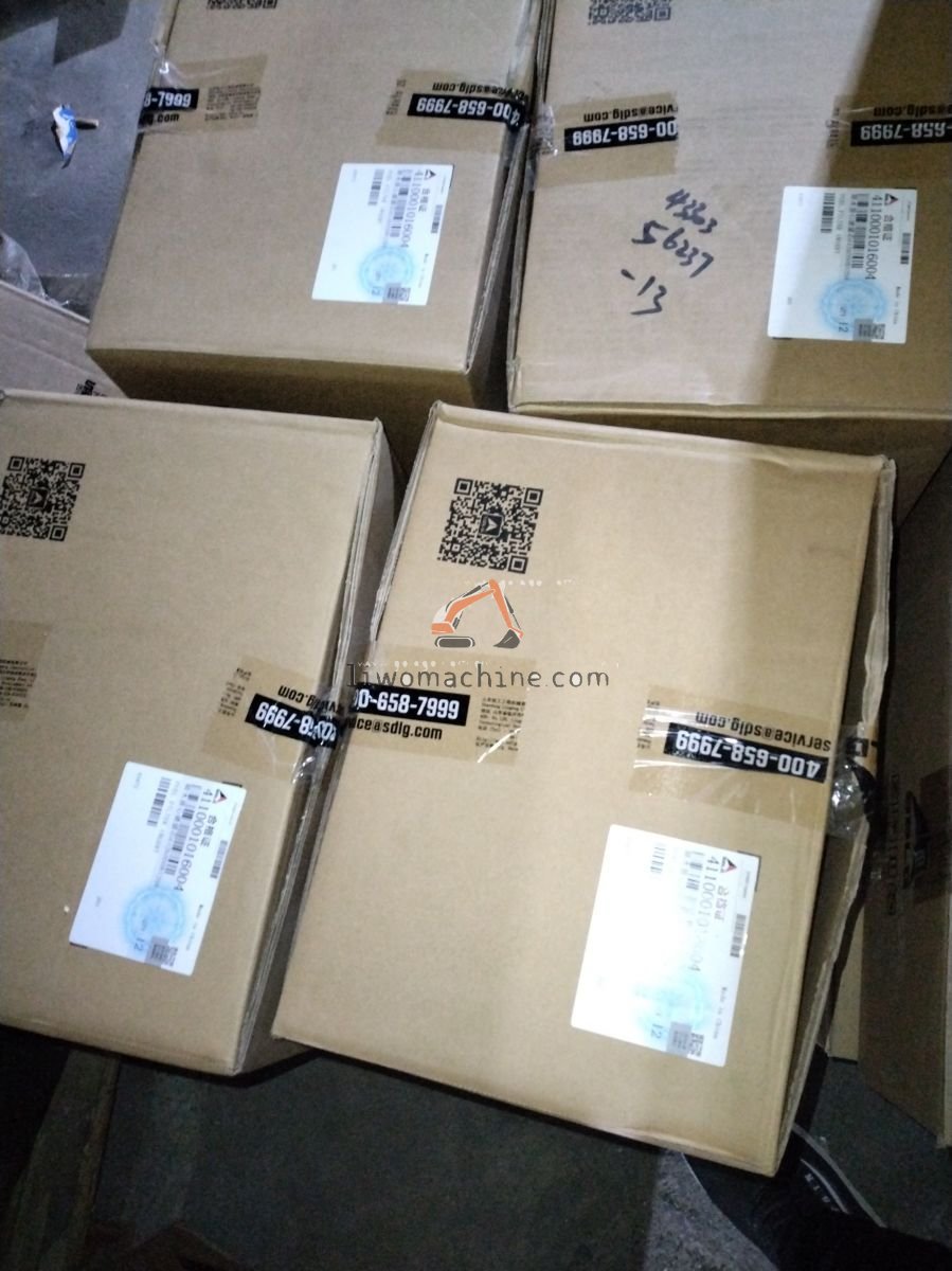 XCMG 4110001016004 Fuel filter insert - Professional Construction Machinery Parts