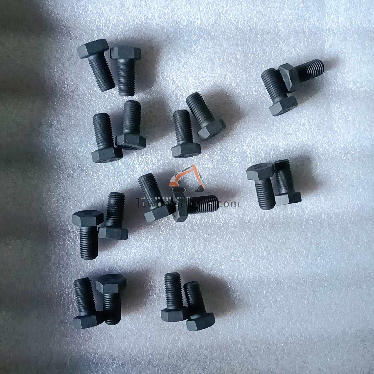 XCMG 4110001903148 螺栓M16*32 50 009 030 - Professional Construction Machinery Parts