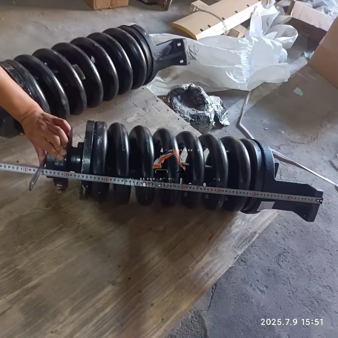 XCMG 4110003290F 履带张紧器 副厂 - Professional Construction Machinery Parts