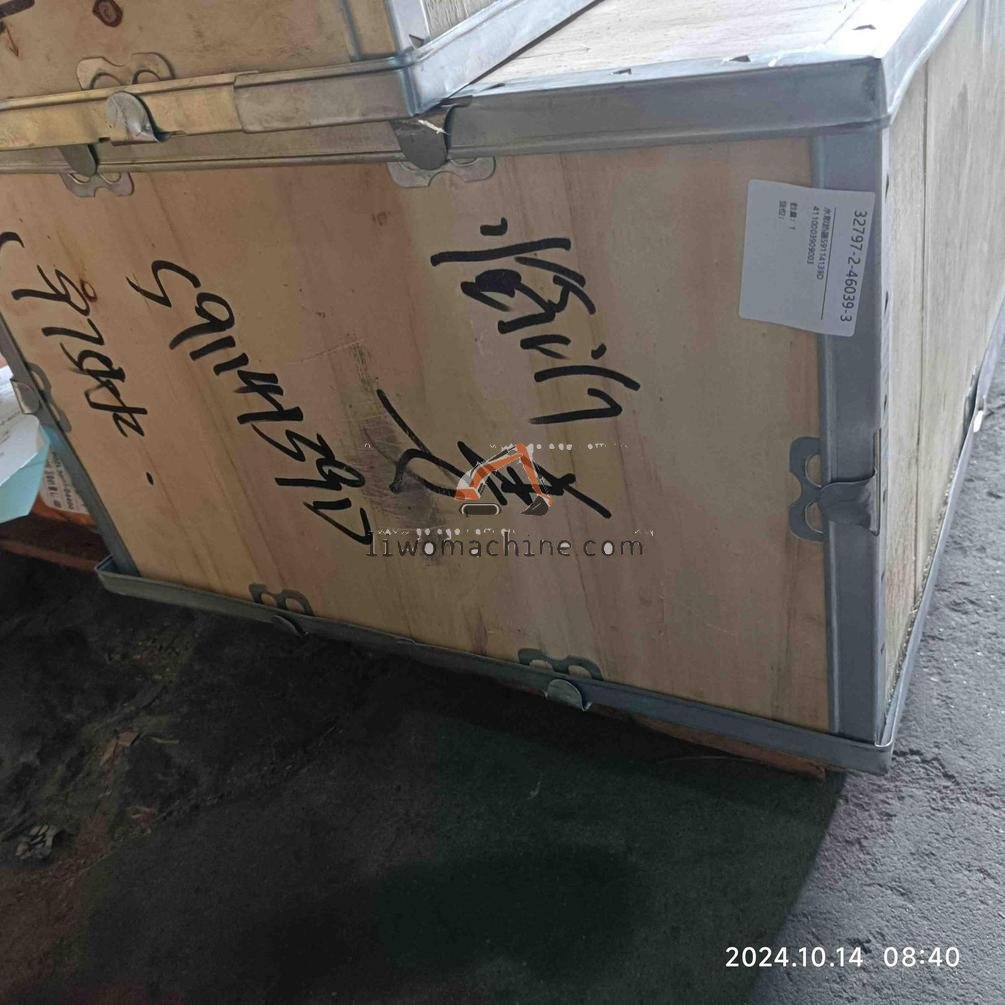 XCMG 4110003909003 水散热器S9114139D - Professional Construction Machinery Parts