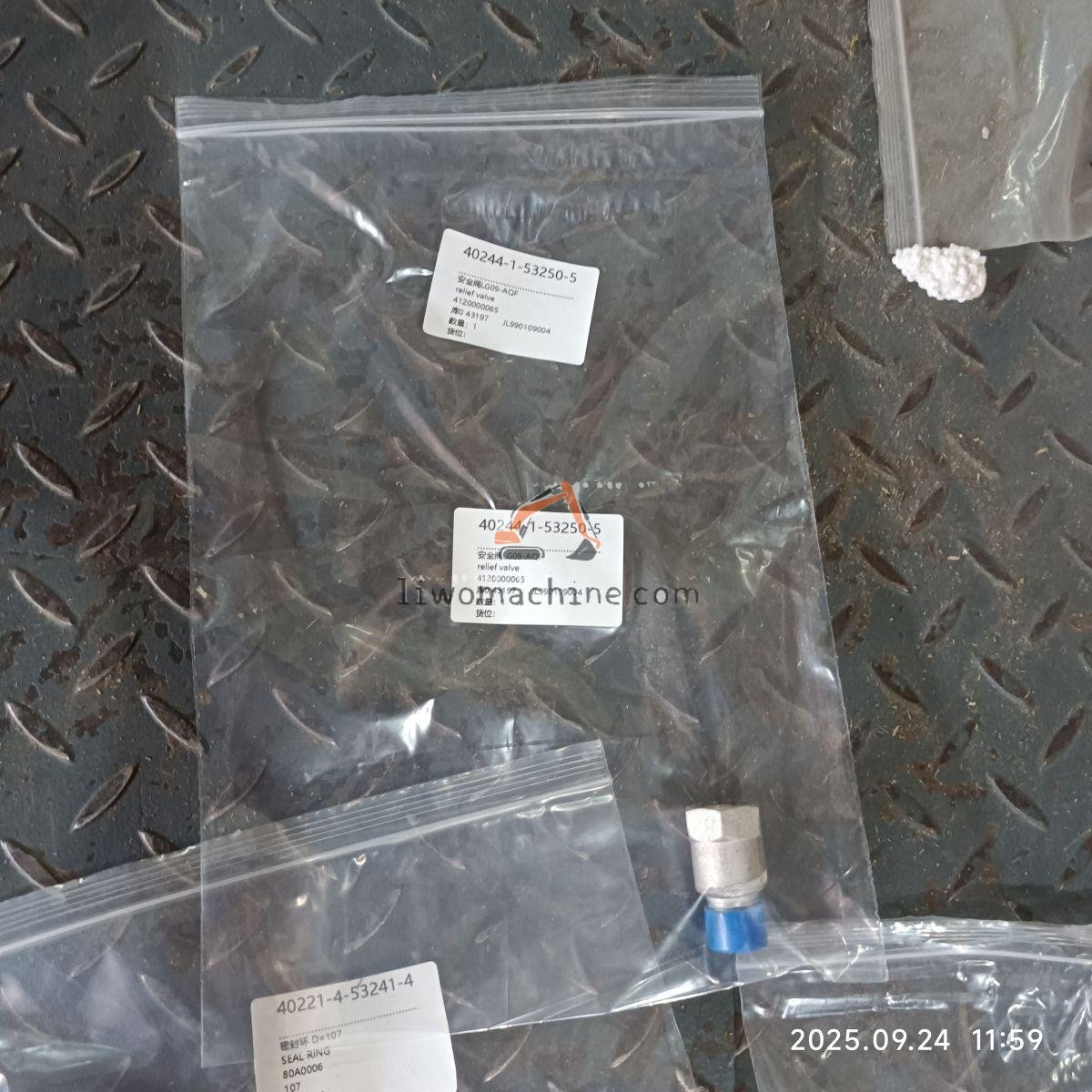 XCMG 4120000065 relief valve - Professional Construction Machinery Parts