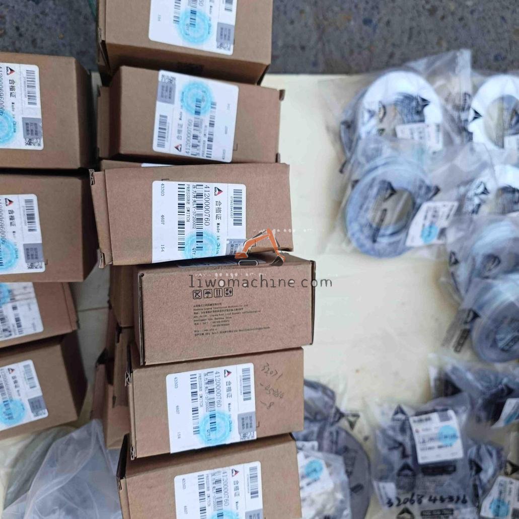 XCMG 4120000760 pressure switch - Professional Construction Machinery Parts