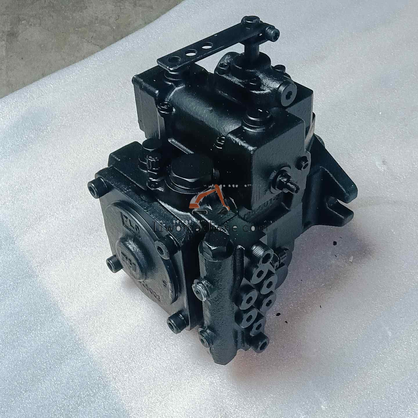 XCMG 4120006967 行走泵PM2528 - Professional Construction Machinery Parts
