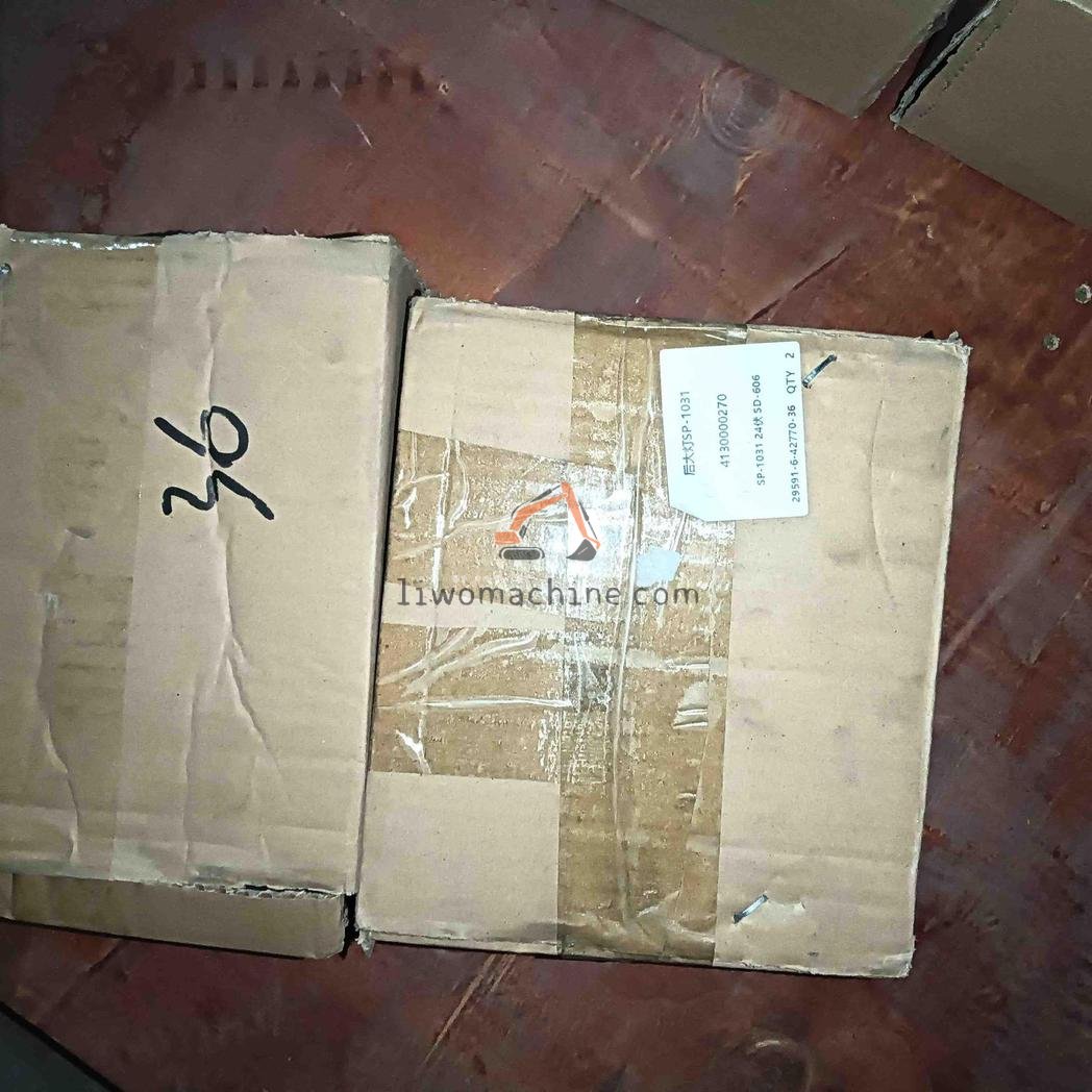 XCMG 4130000270 REAR LARGE LAMP SP-1031 - Professional Construction Machinery Parts