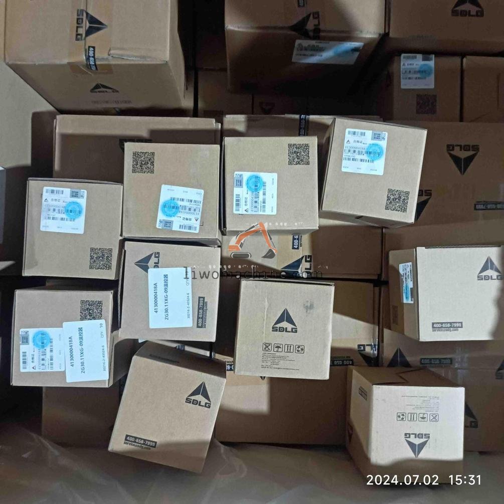 XCMG 4130000418A temperature  controller ZG30.11XG-09 - Professional Construction Machinery Parts