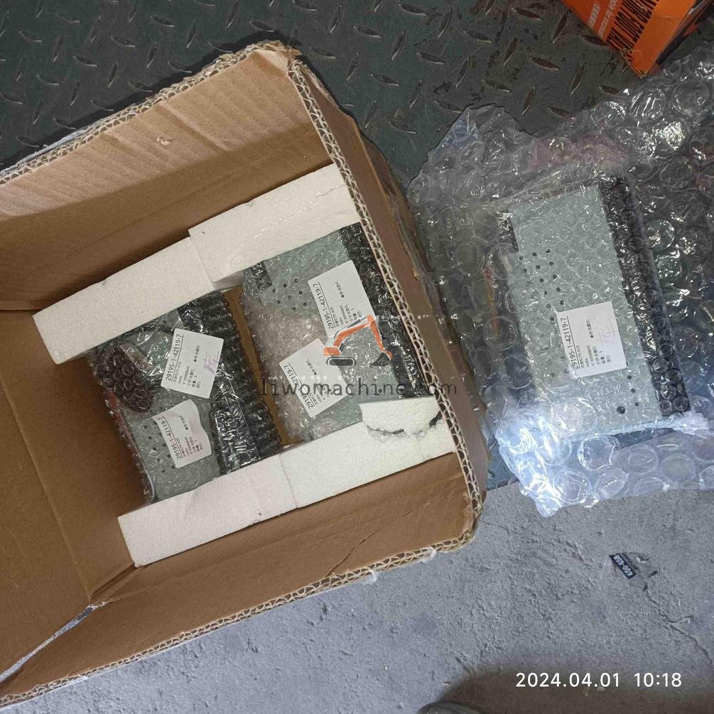XCMG 4130000845 radio - Professional Construction Machinery Parts