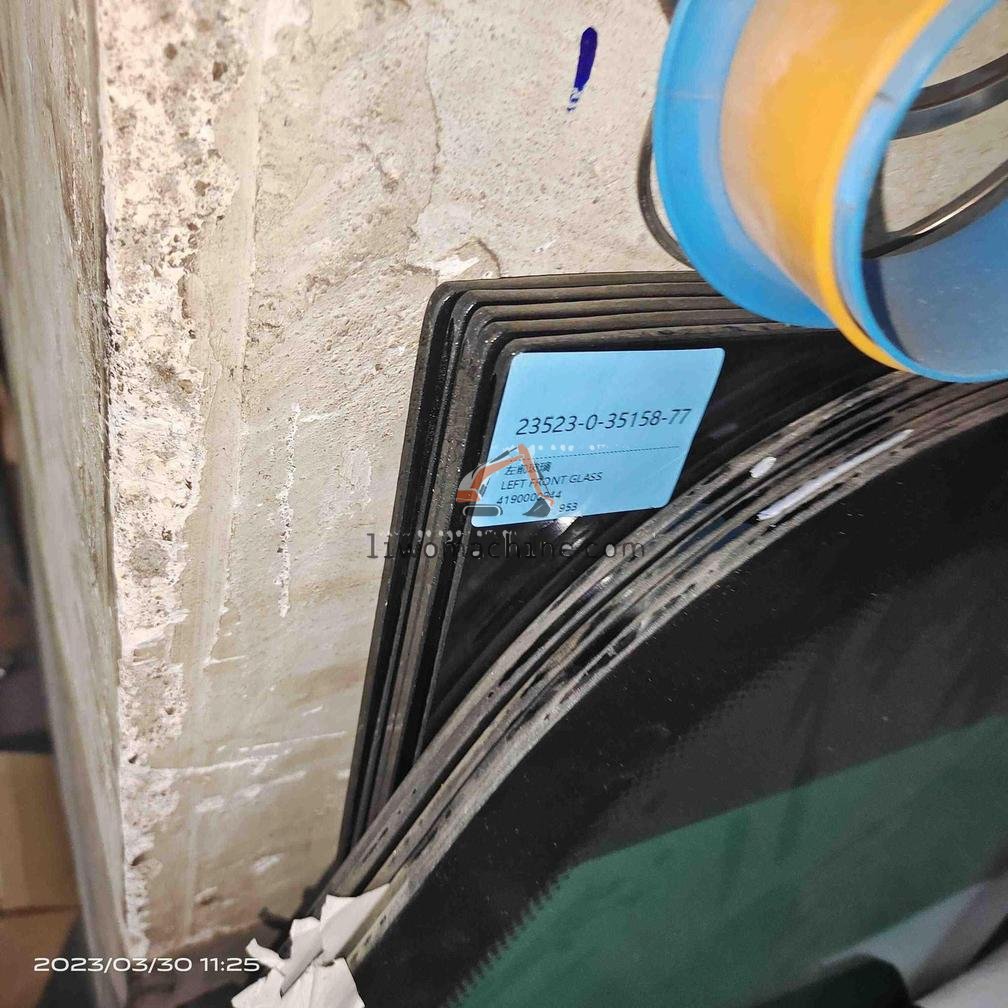 XCMG 4190000944 LEFT FRONT GLASS - Professional Construction Machinery Parts