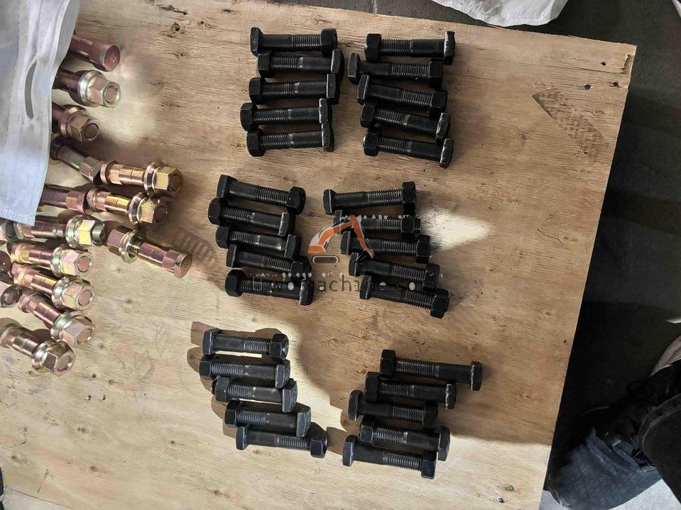XCMG 51239152412 铲板螺栓M20X90(长) - Professional Construction Machinery Parts
