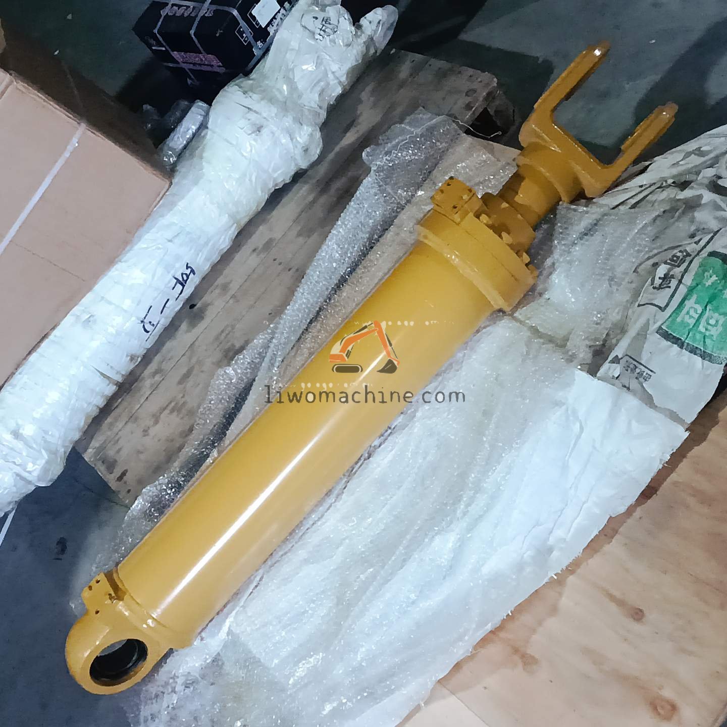 XCMG 5338019 HYDRAULIC CYLINDER - Professional Construction Machinery Parts