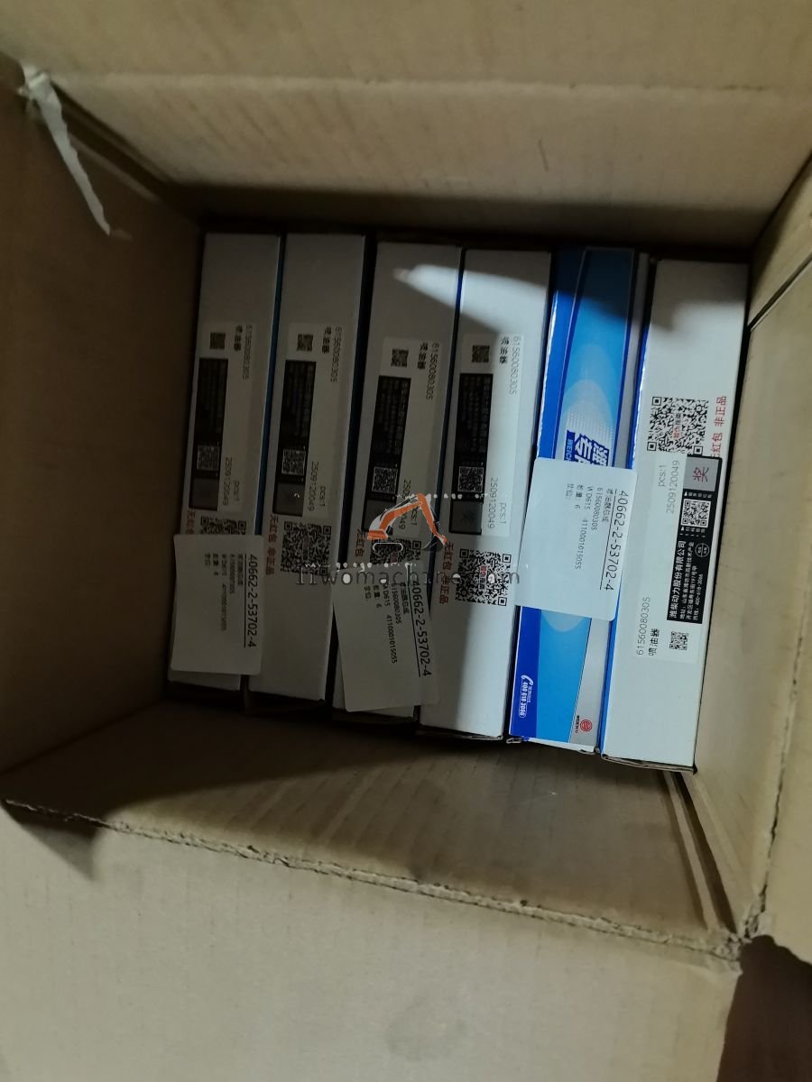 XCMG 61560080305 喷油器总成 - Professional Construction Machinery Parts