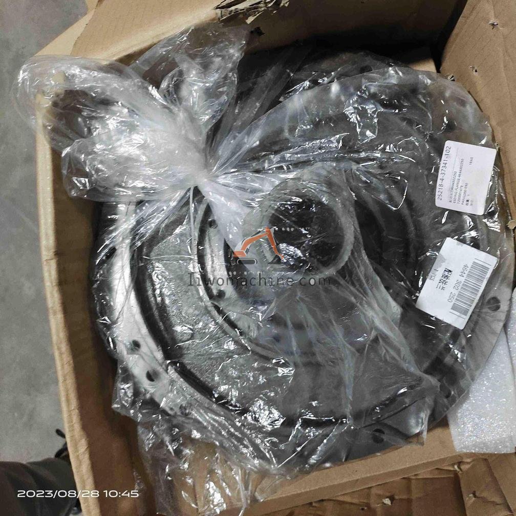 XCMG 7200001479 配油法兰 - Professional Construction Machinery Parts