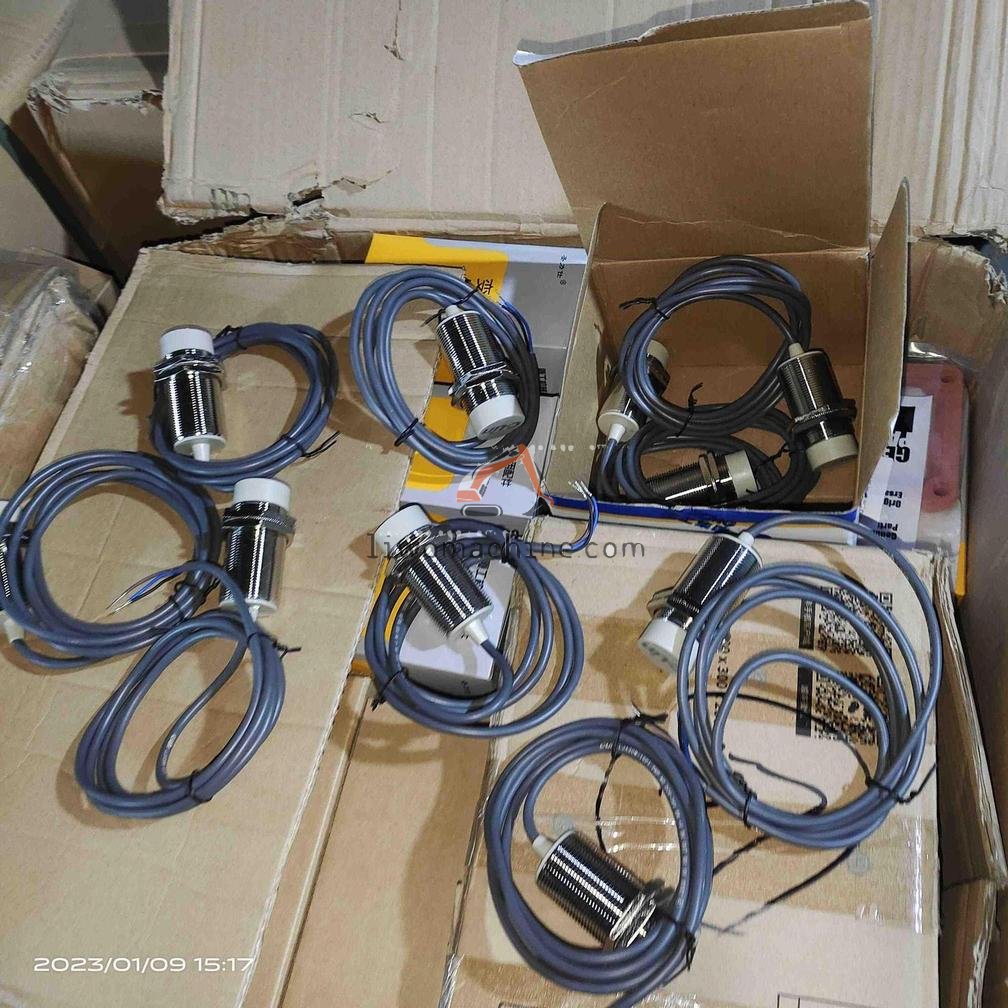 XCMG 803611142 Switch - Professional Construction Machinery Parts