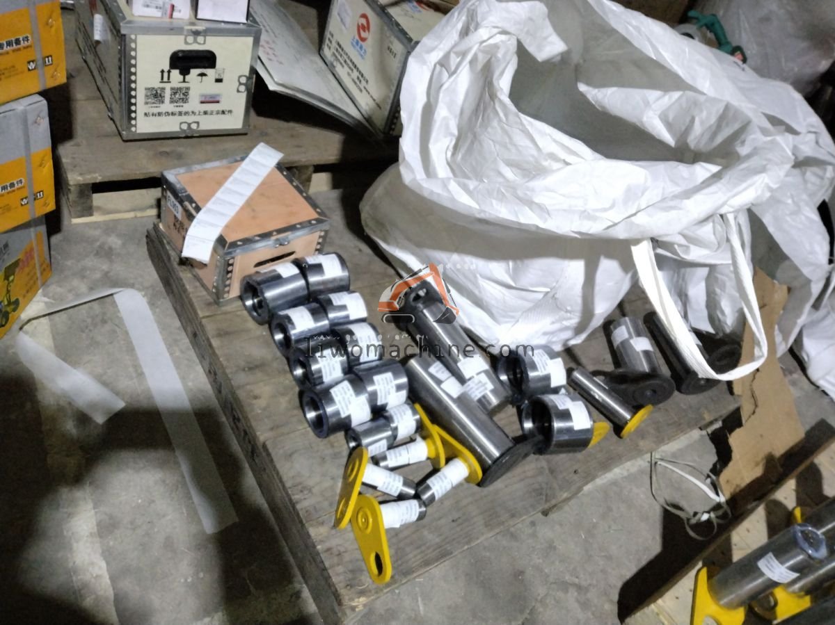 XCMG 9F550-76A000001A0 动臂下轴套 - Professional Construction Machinery Parts