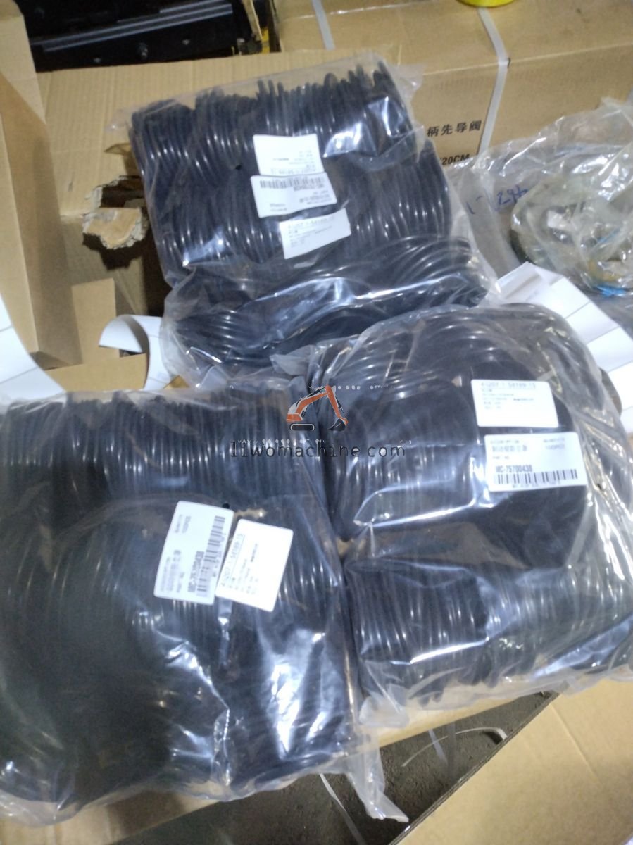 XCMG B00256+75700438 防尘圈 - Professional Construction Machinery Parts