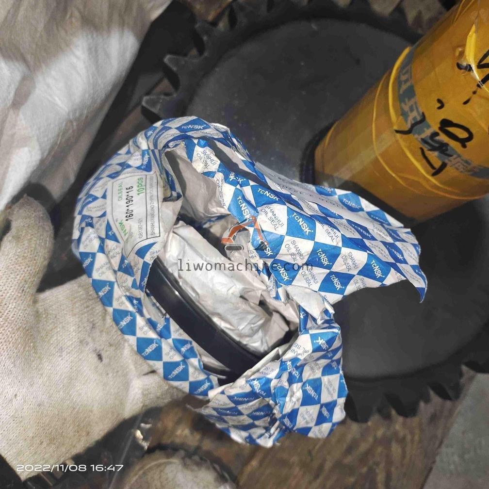 XCMG SP105567 油封 - Professional Construction Machinery Parts