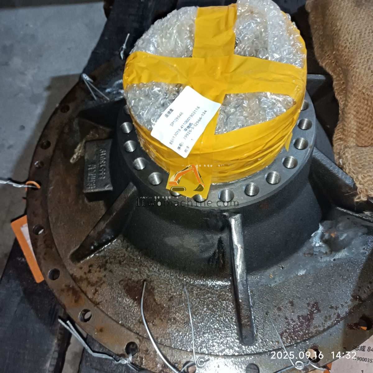 XCMG SP109946 hub - Professional Construction Machinery Parts