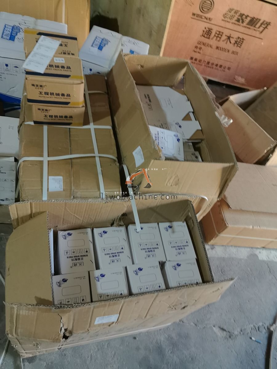 XCMG W-18-00023 油水分离器组合阀 - Professional Construction Machinery Parts